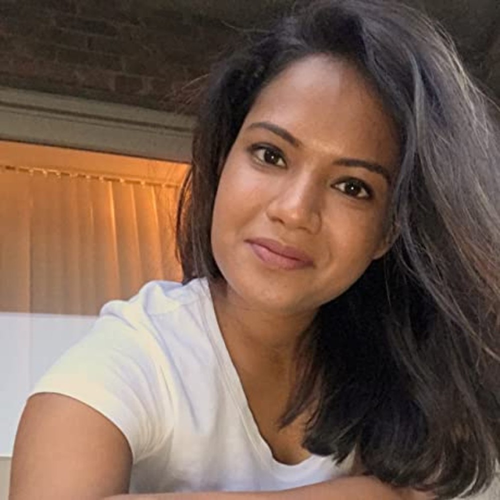 Meet your Posher, Cassandra